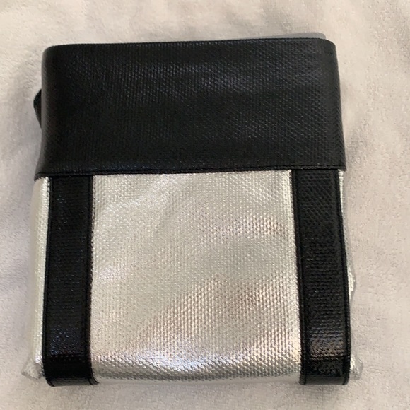 Victoria Secret tote - Picture 2 of 6